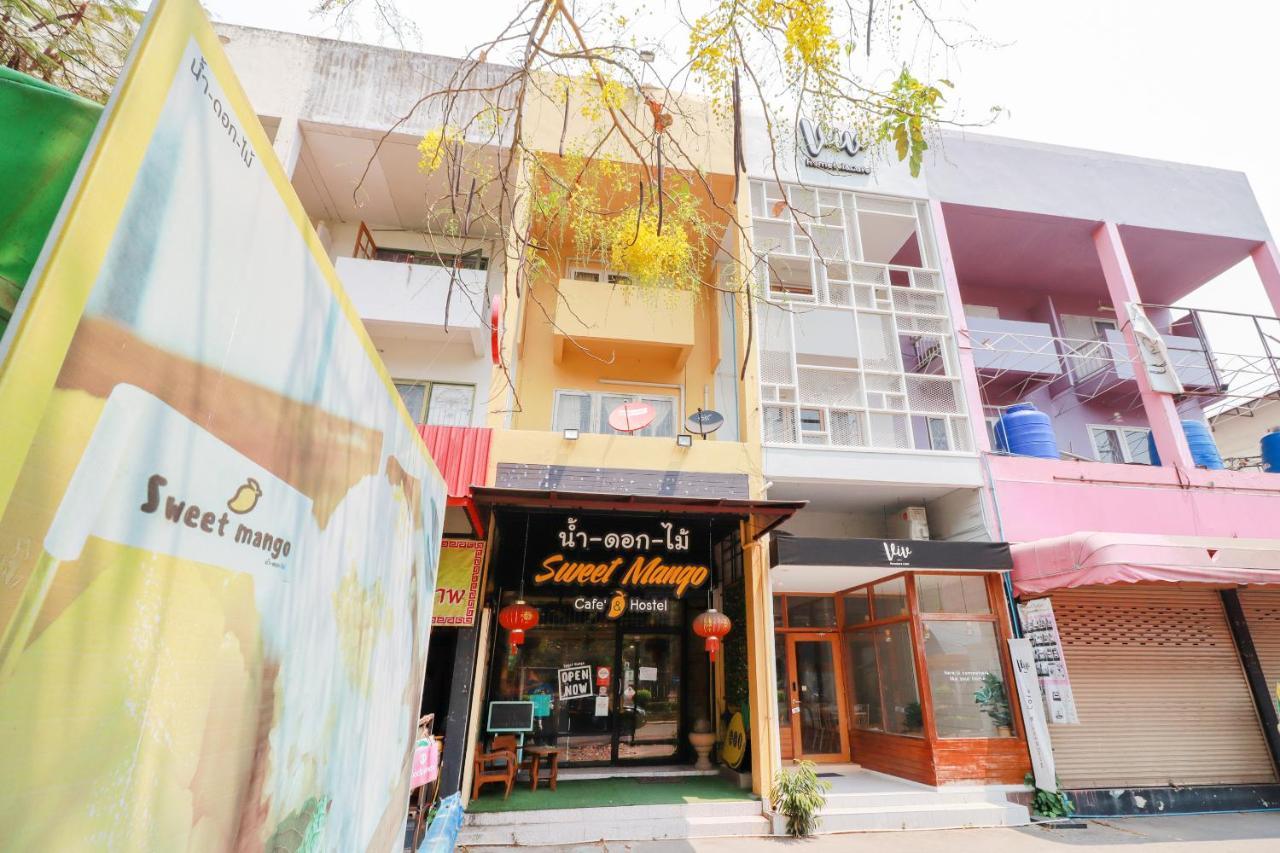 Oyo 743 Sweet Mango Cafe And Hostel Chiang Mai Eksteriør billede